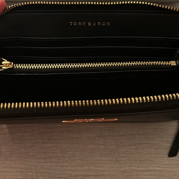 Tory Burch Zip Continental Wallet - Picture 3 of 5